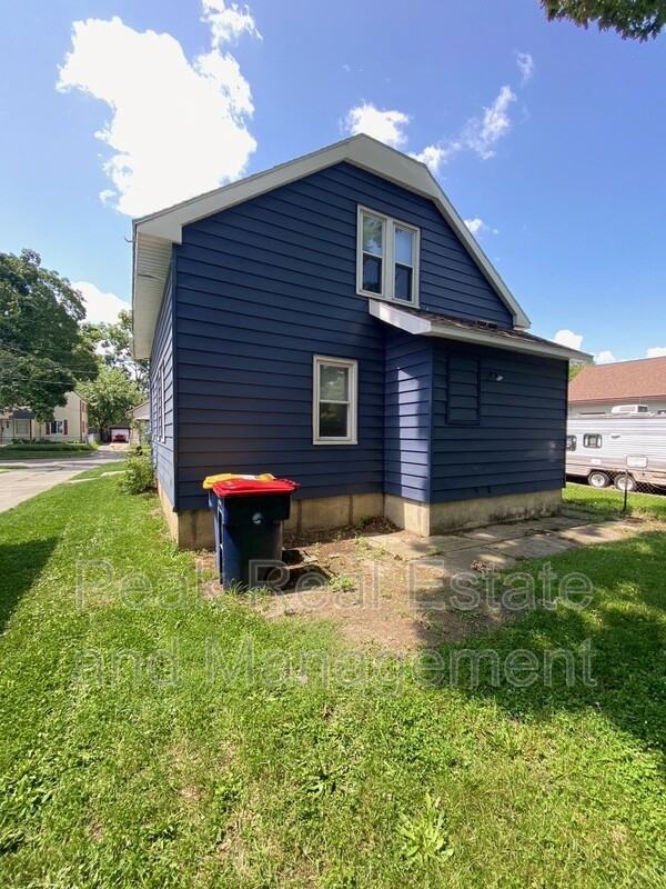 816 Kensington Ave Sw - Photo 2 of 11