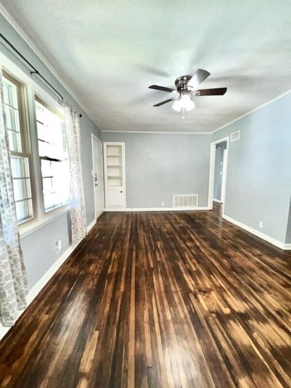 7872 E Independence St - Photo 3 of 13