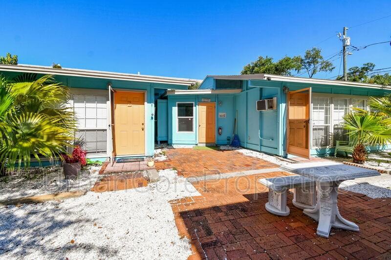 321 24th Avenue North #10 - Photo 3 of 14