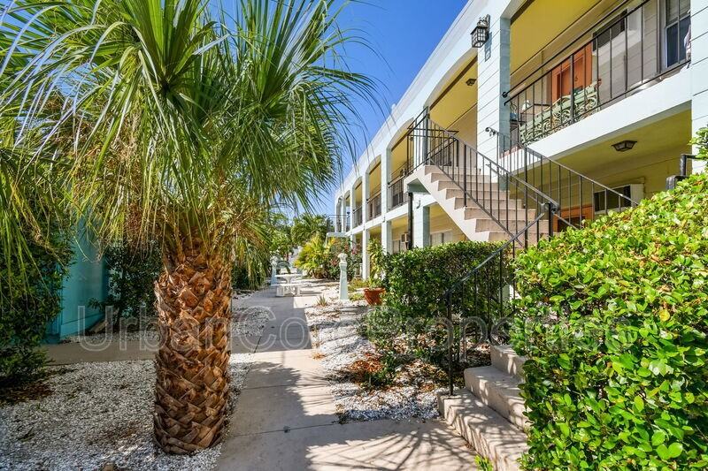 321 24th Avenue North #10 - Photo 4 of 14