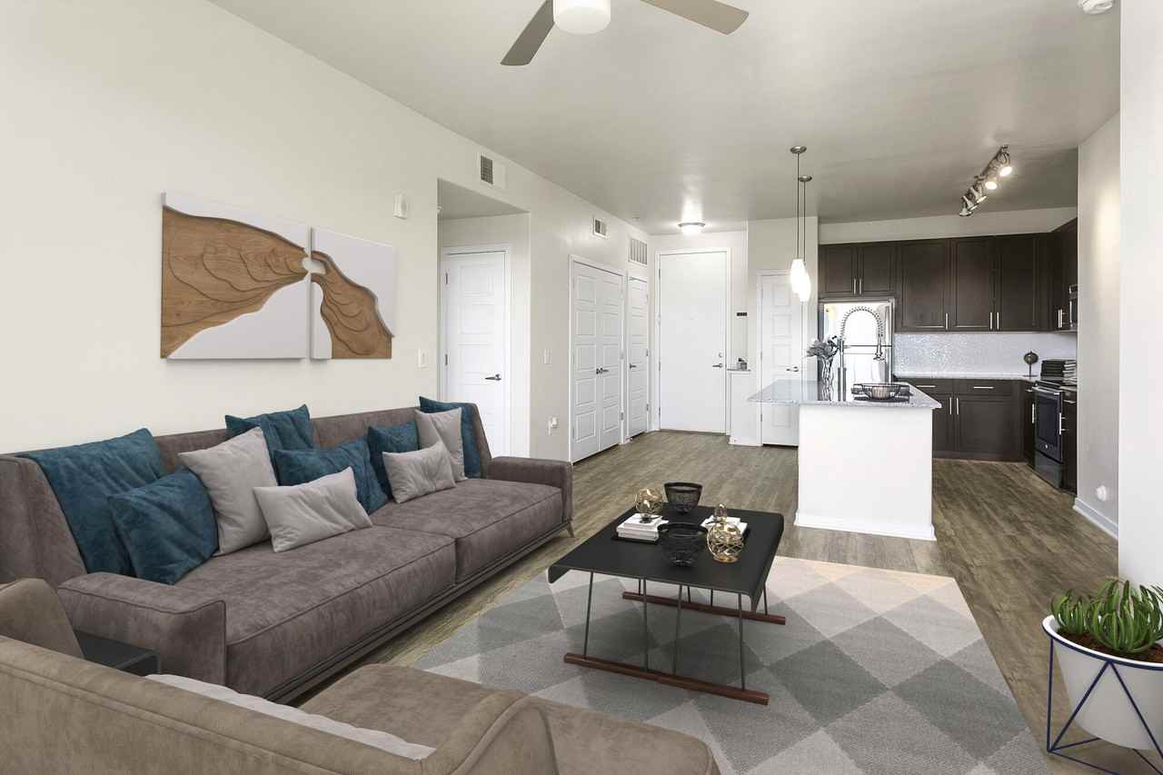 Luxe Scottsdale - Photo 3 of 20