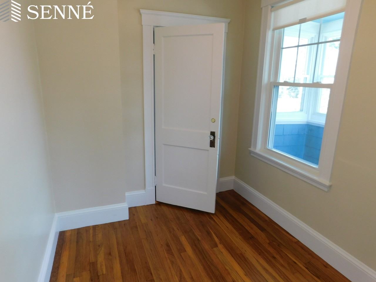 137 Fayerweather St - Photo 5 of 11