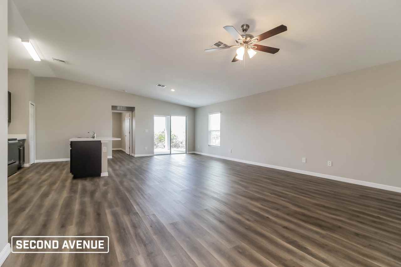 1700 Nw 24th Ave - Photo 5 of 21