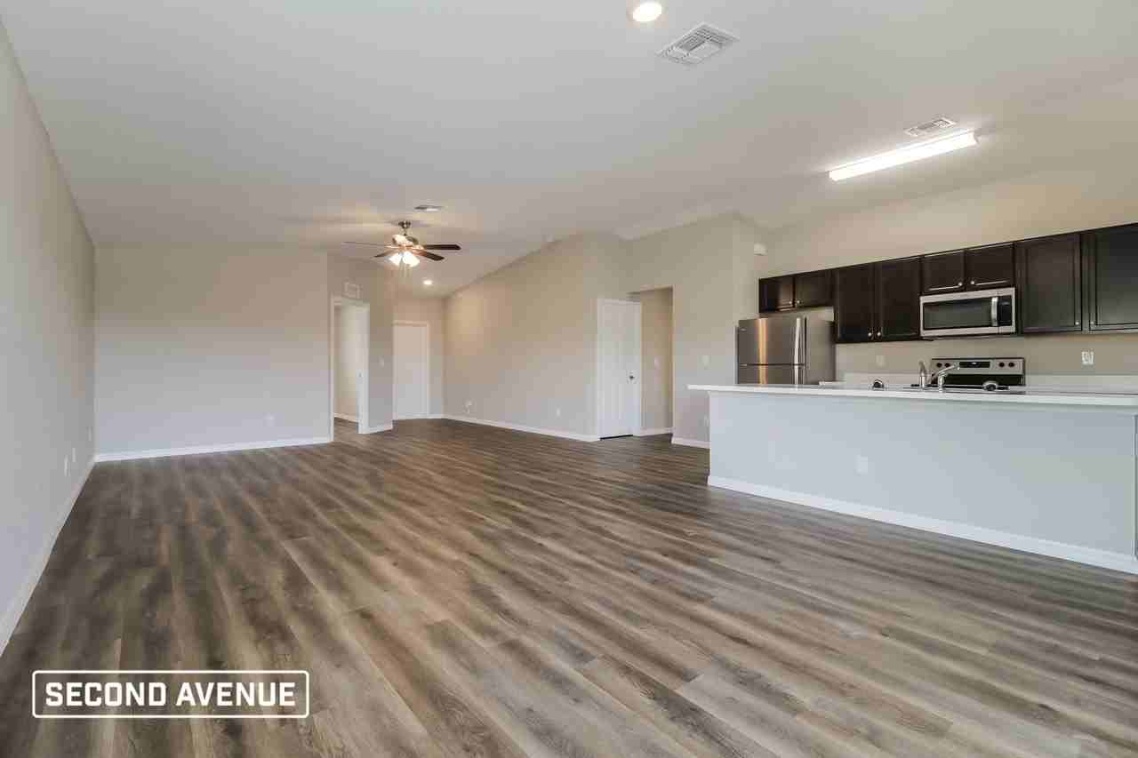 1700 Nw 24th Ave - Photo 7 of 21
