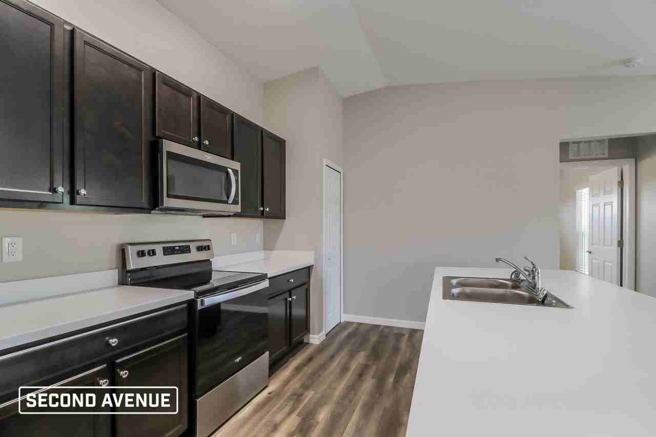 2220 Ne 22nd Pl - Photo 2 of 21
