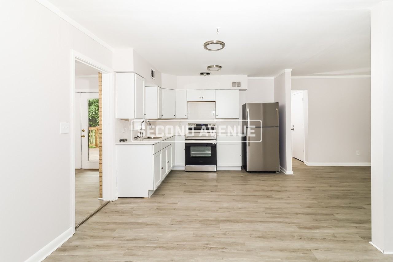 7996 Stillwell Rd - Photo 2 of 13