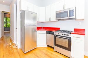 featured image of 184 Suydam St #1R