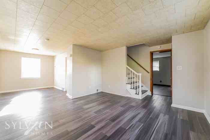 250 Idlewood Rd - Photo 3 of 15