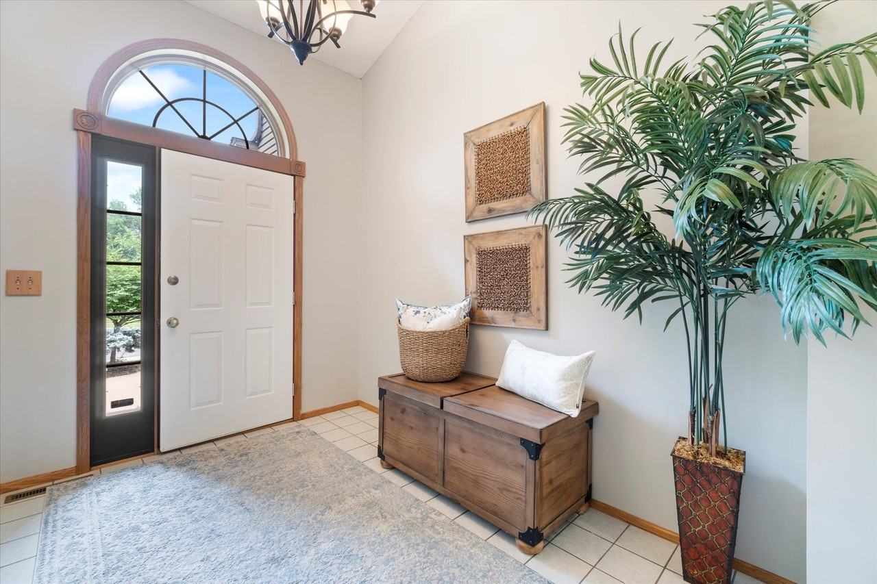 1525 Northridge Dr #NA - Photo 3 of 5