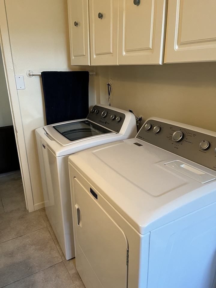 11270 Avenue de London - Photo 2 of 10