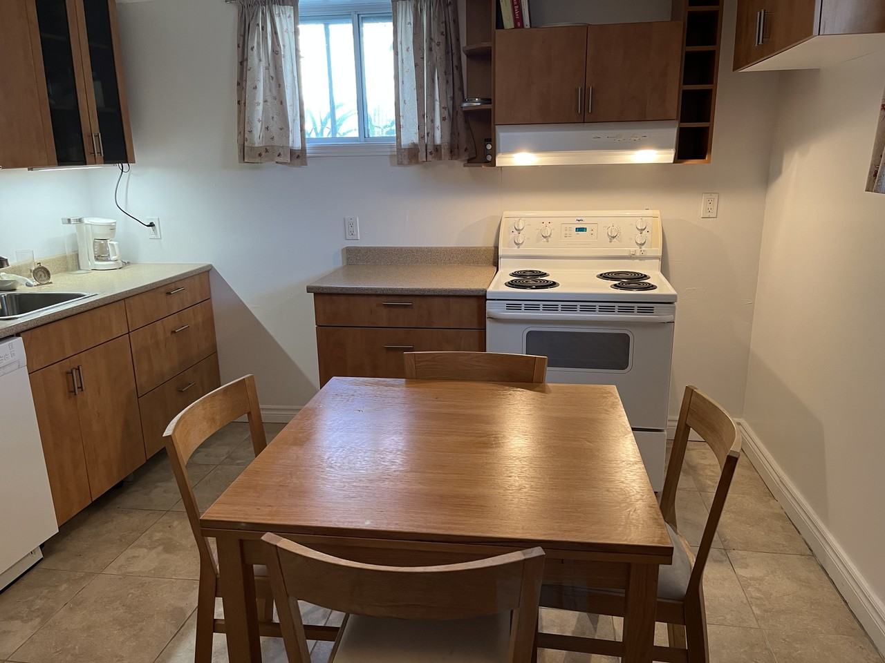 11270 Avenue de London - Photo 3 of 10