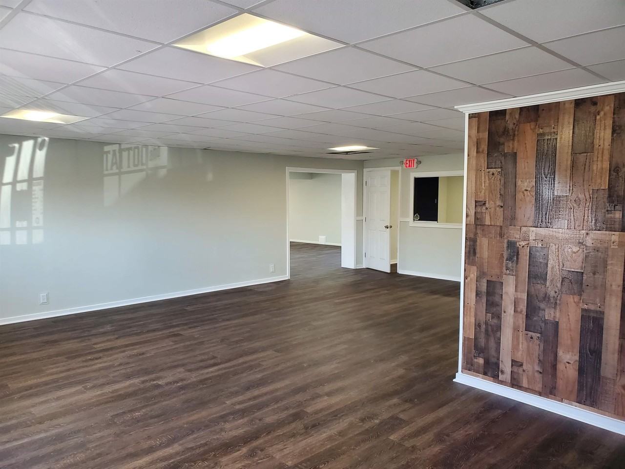 8 Thomas Rd #1 - Photo 2 of 12