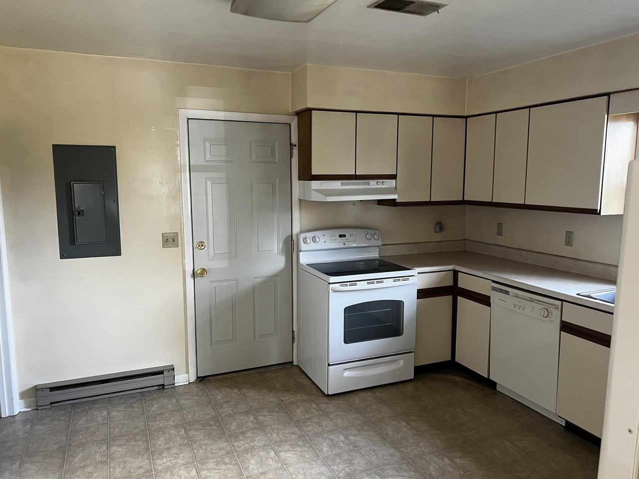 236 Trimble Ave #1 - Photo 5 of 11