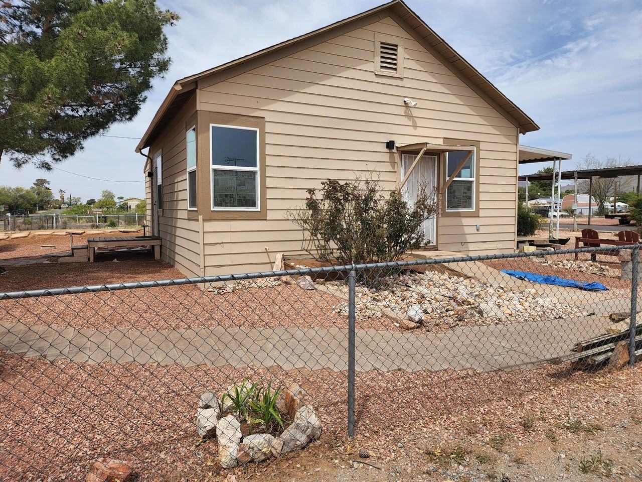 22630 W Pacific St #1 - Photo 3 of 12