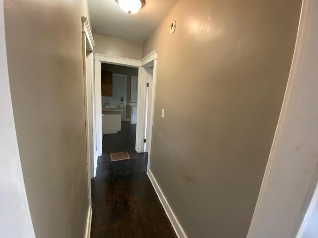 145 Illinois St #4 - Photo 4 of 11