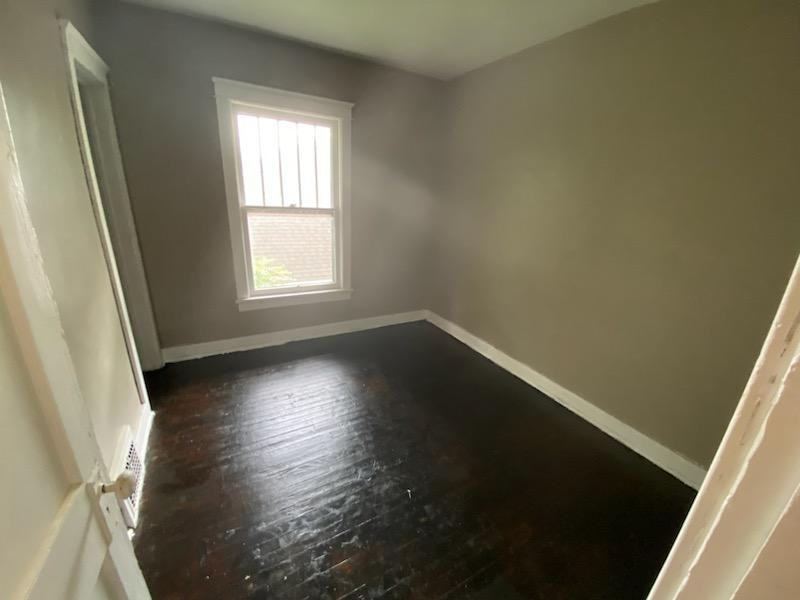 145 Illinois St #4 - Photo 5 of 11