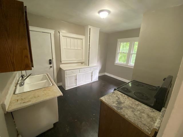 145 Illinois St #4 - Photo 6 of 11