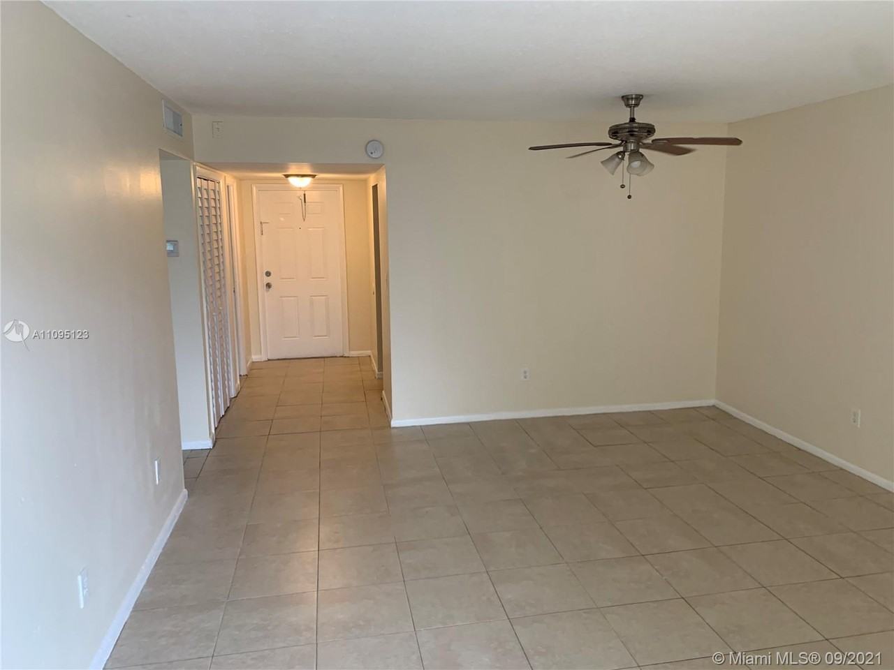 15225 15225 NE 6 AveApt B204 #B204 - Photo 2 of 14