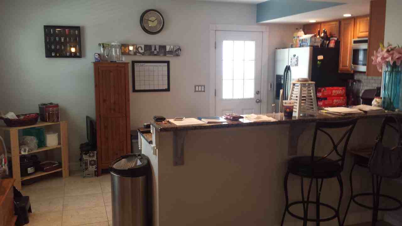 22424 Hanson Ct - Photo 3 of 21