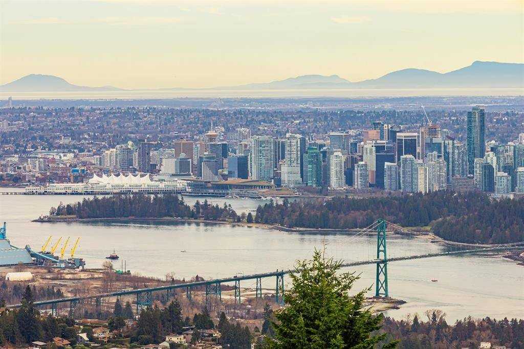 1437 Chartwell Dr #1 - Photo 2 of 24