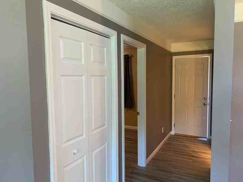 310 E Saint Louis St - Photo 2 of 8