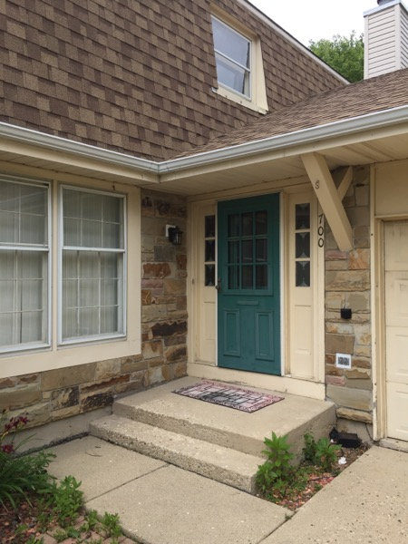 700 Butterfield Dr - Photo 2 of 4