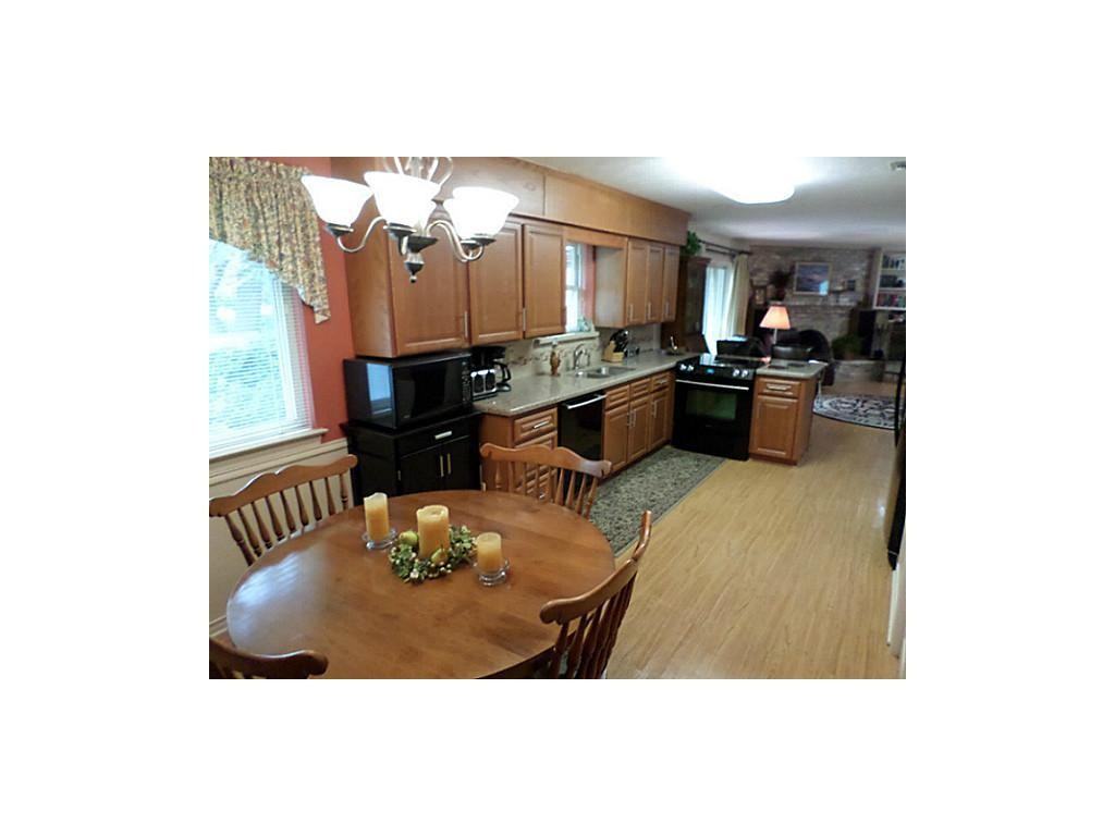 1912 Sherrye Dr - Photo 3 of 16