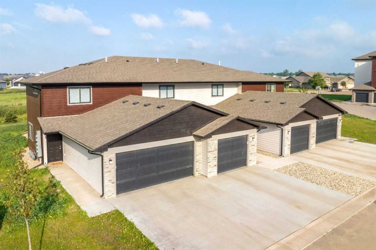 Grand Prairie Apartments & Townhomes - Photo 2 of 50