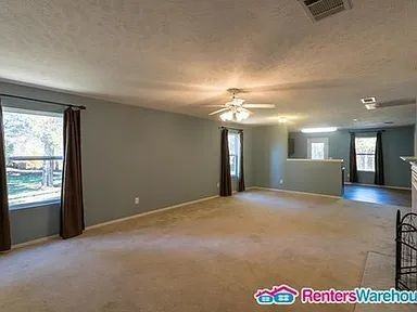 5005 Smith Springs Pkwy - Photo 3 of 14