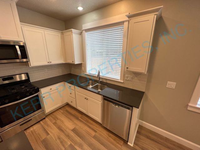 2087 Se Silver Springs Rd - Photo 6 of 22