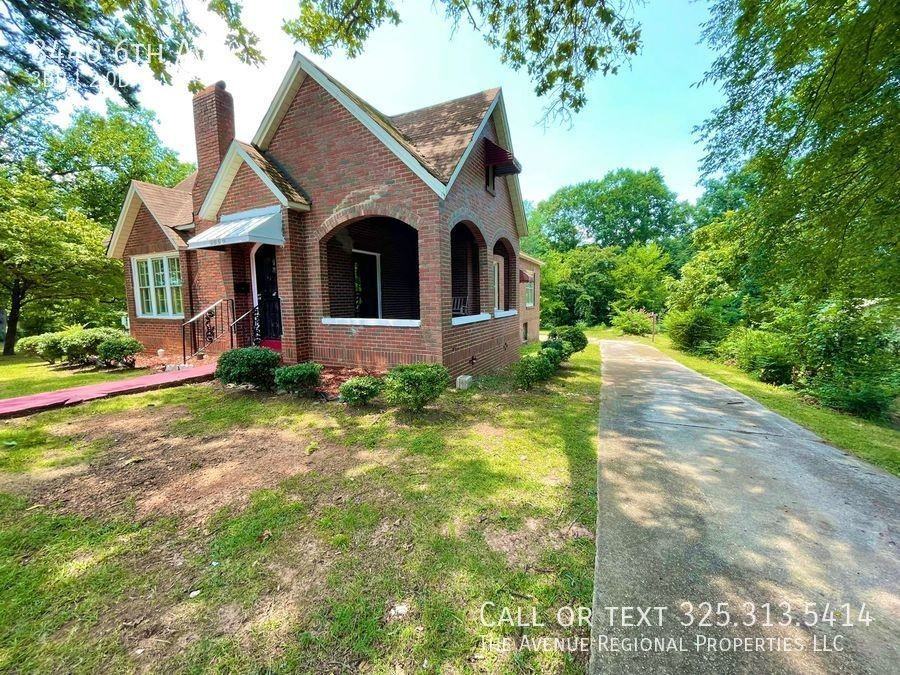 8440 6th Ave N - Photo 3 of 10