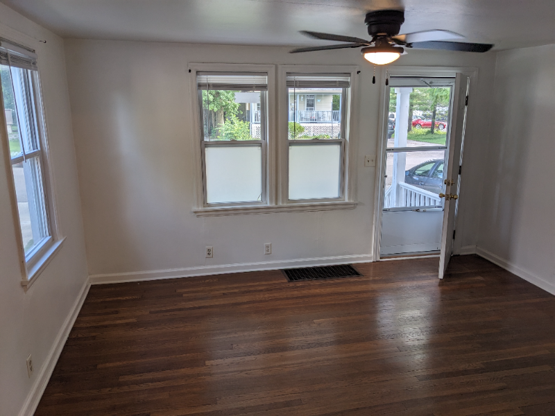 4610 Belleview Ave - Photo 4 of 20