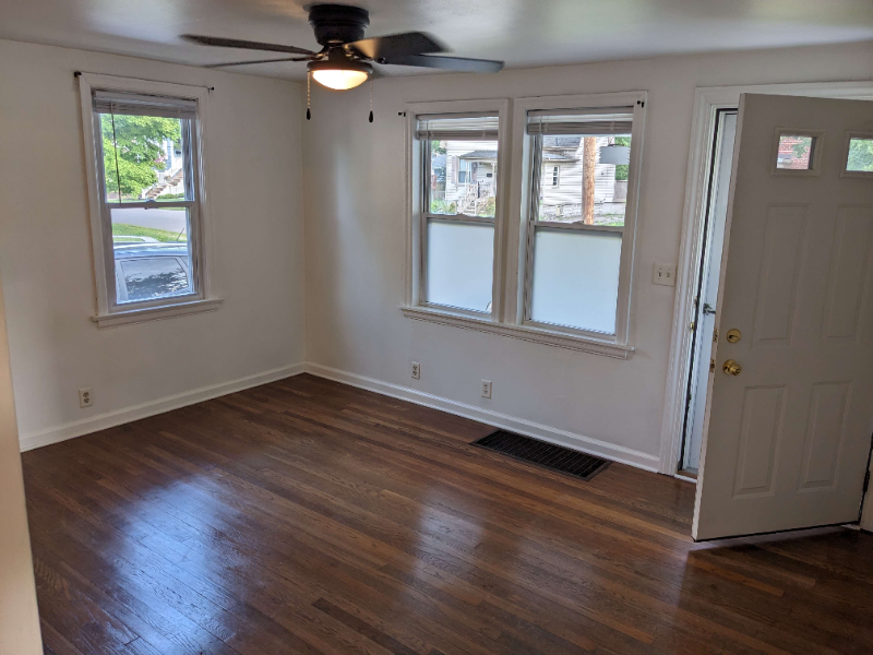 4610 Belleview Ave - Photo 5 of 20