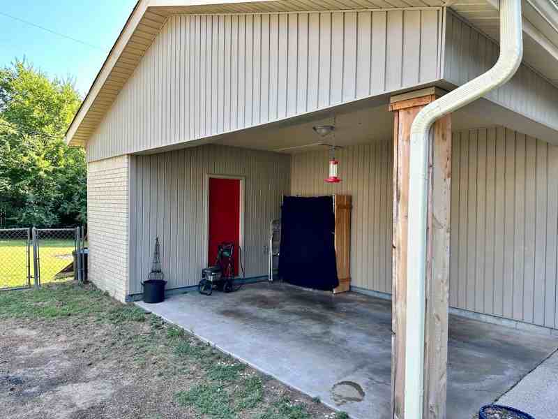 1528 W Scott St - Photo 2 of 12