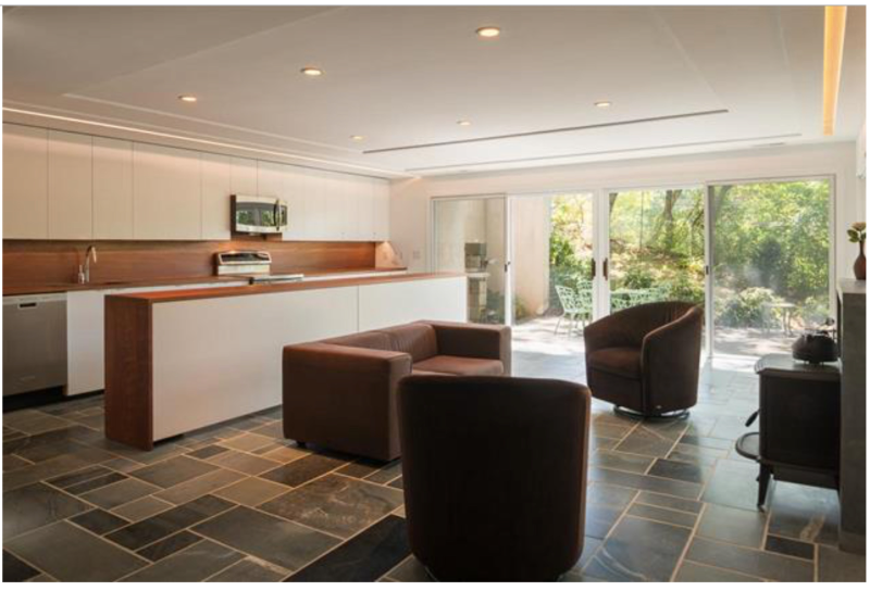 205 2nd St Nw #D - Photo 2 of 13