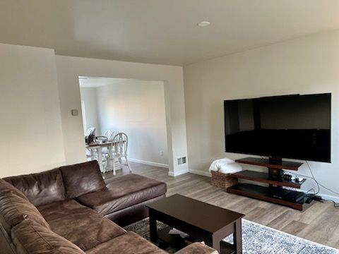 73 Laurel Dr - Photo 2 of 8