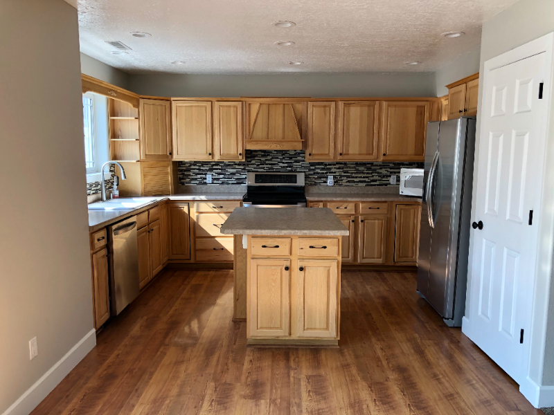 1927 Hampton Way - Photo 3 of 21