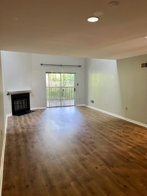 296 Valley Stream Ln - Photo 3 of 11