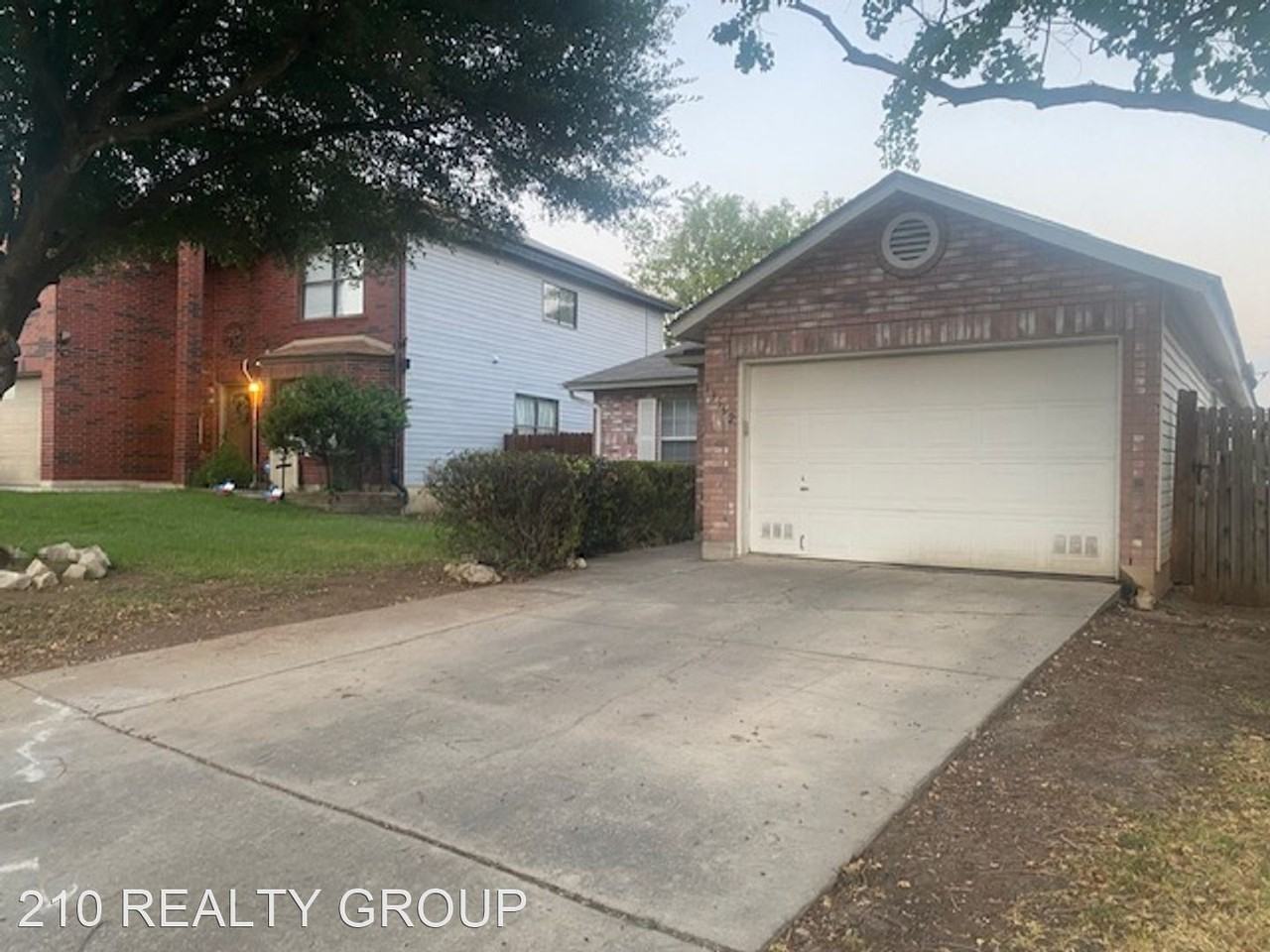 13562 Escort Dr - Photo 2 of 12