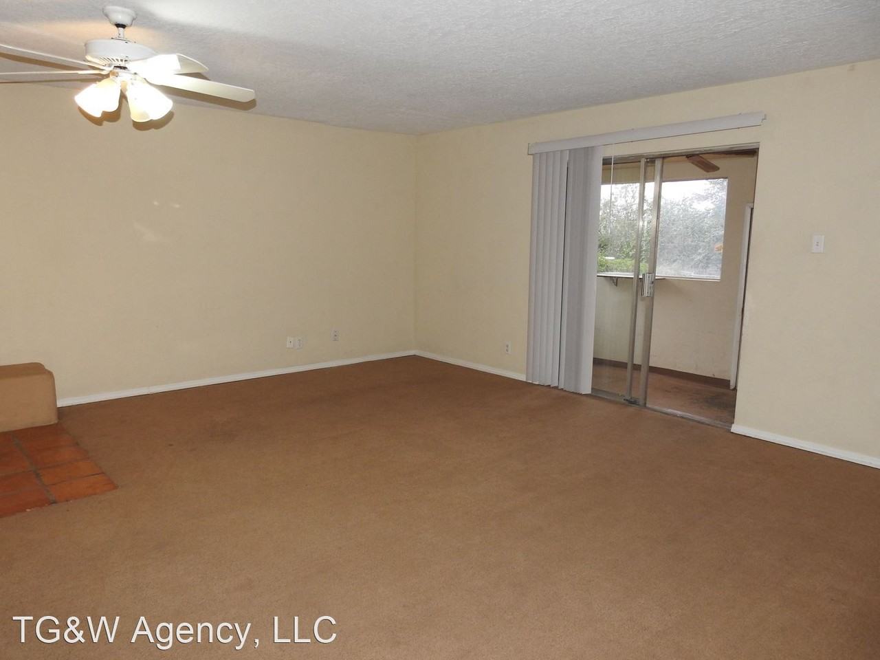 717 Monell Dr Ne - Photo 2 of 12