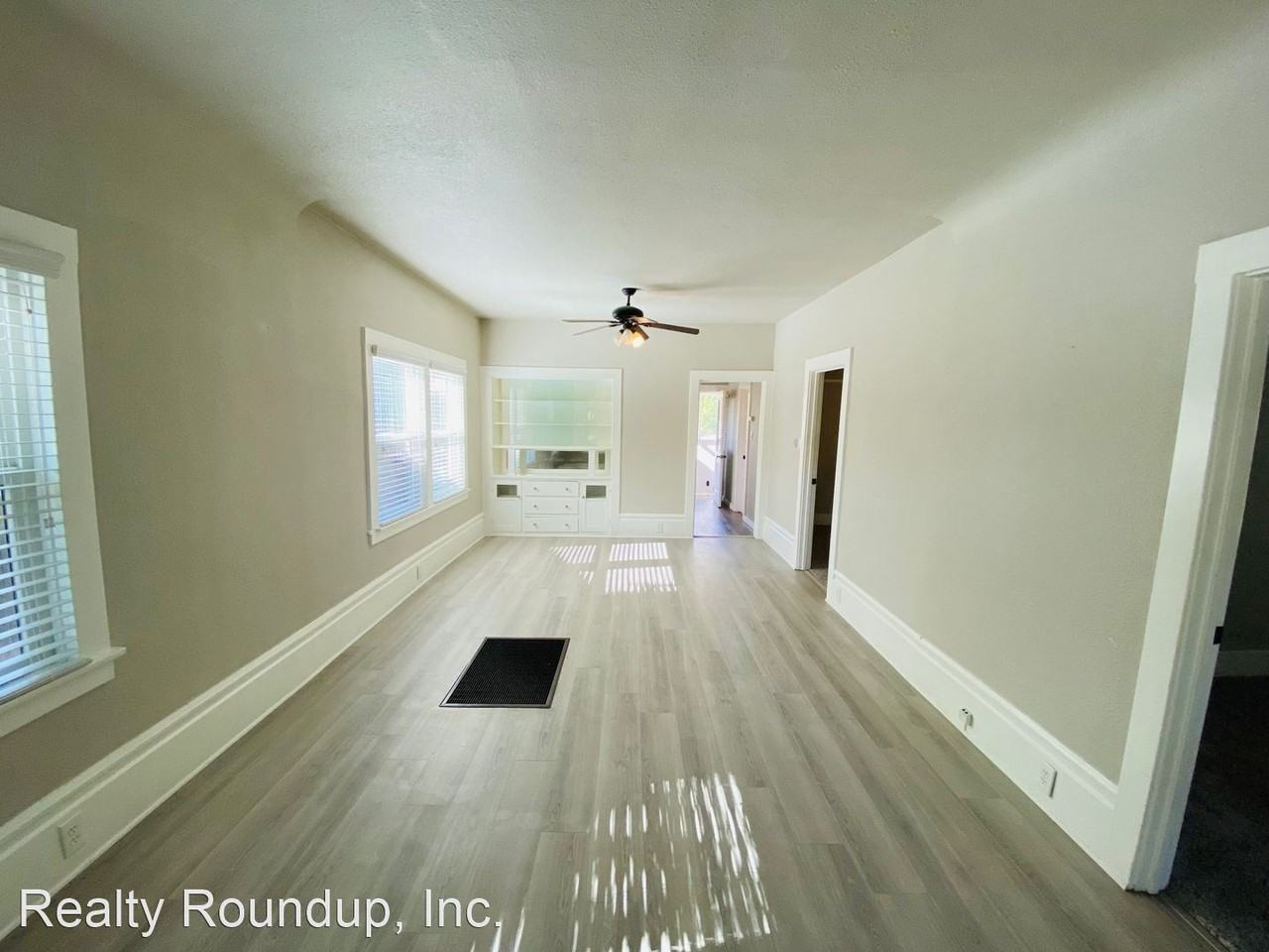 1726 X St - Photo 3 of 18