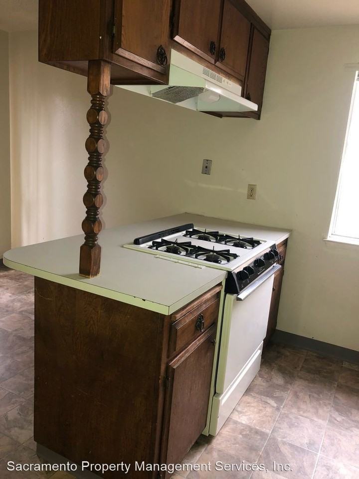 1907 28th Street - Photo 2 of 27