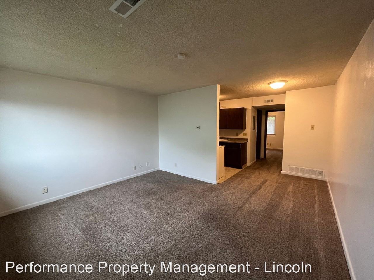 3201-05-09 N 41st Street - Photo 2 of 5