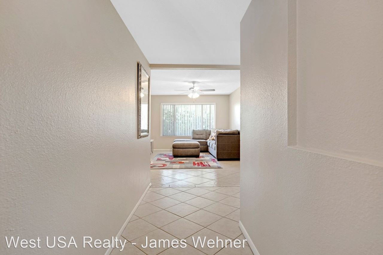 1812 N Mcallister Ave - Photo 3 of 31