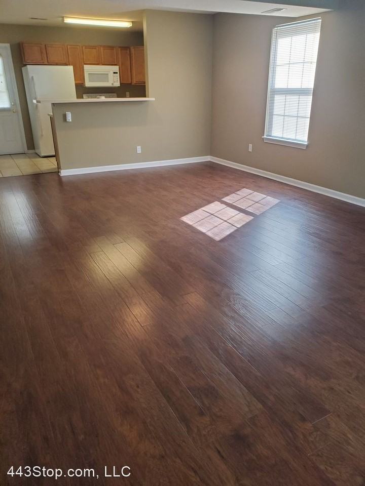 114-116 Antelope Drive - Photo 3 of 10