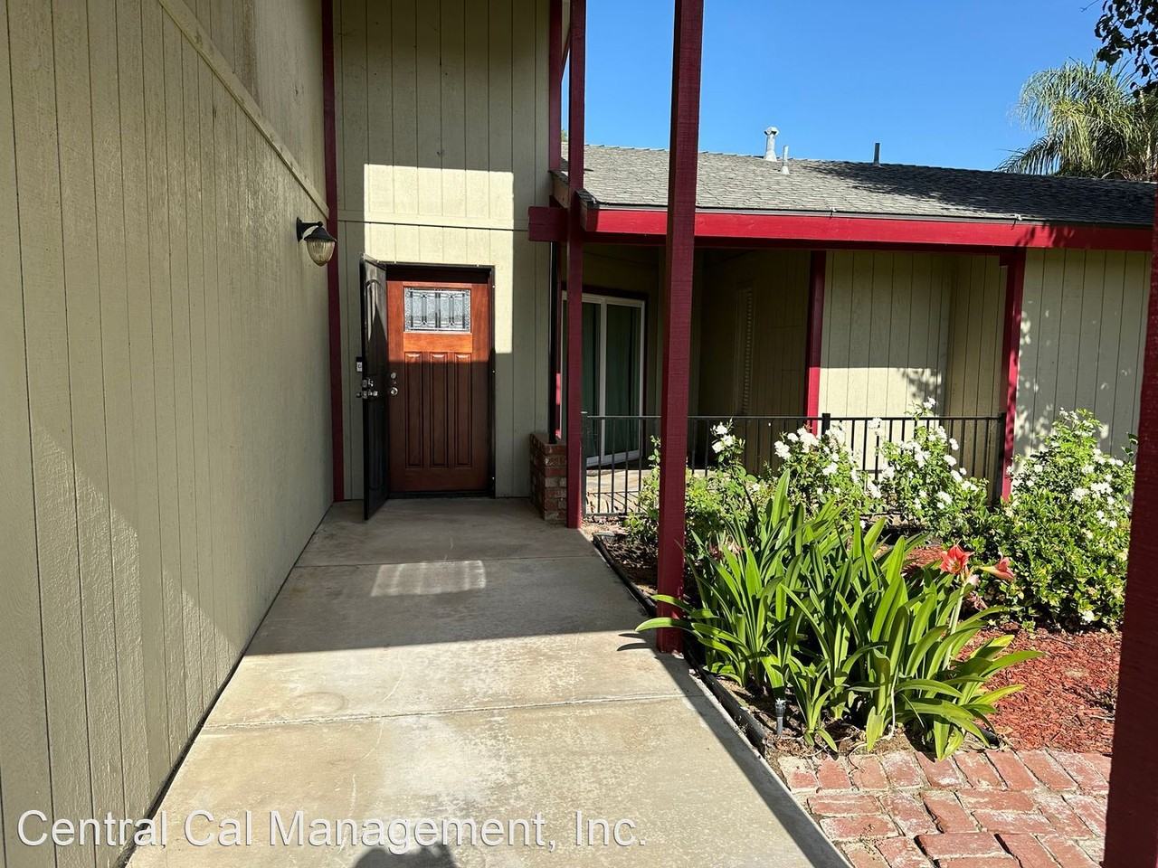 3313 Scottsbluff St - Photo 3 of 24