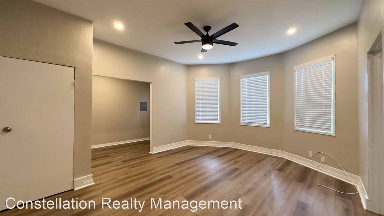 233 20th St - Photo 2 of 15