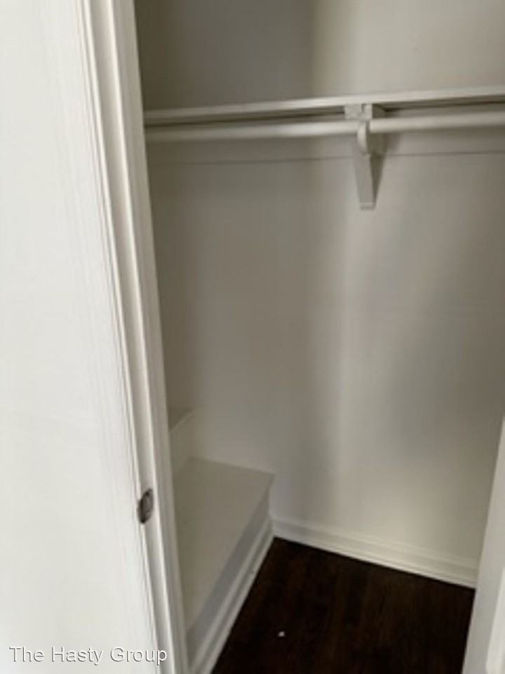 5423 Swope Pkwy - Photo 2 of 19