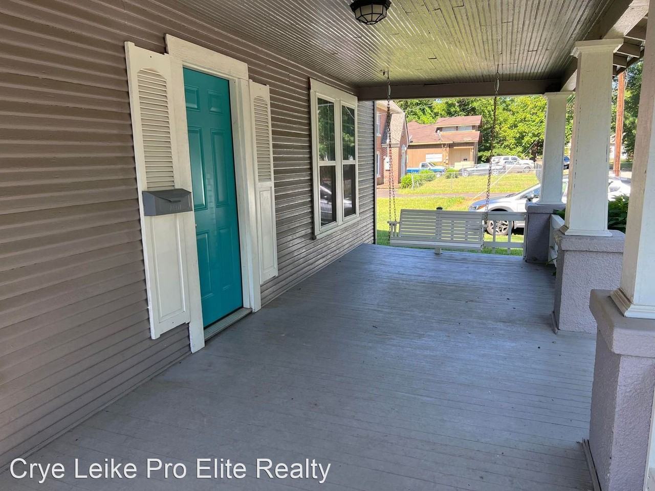 1215 Evans St - Photo 2 of 16