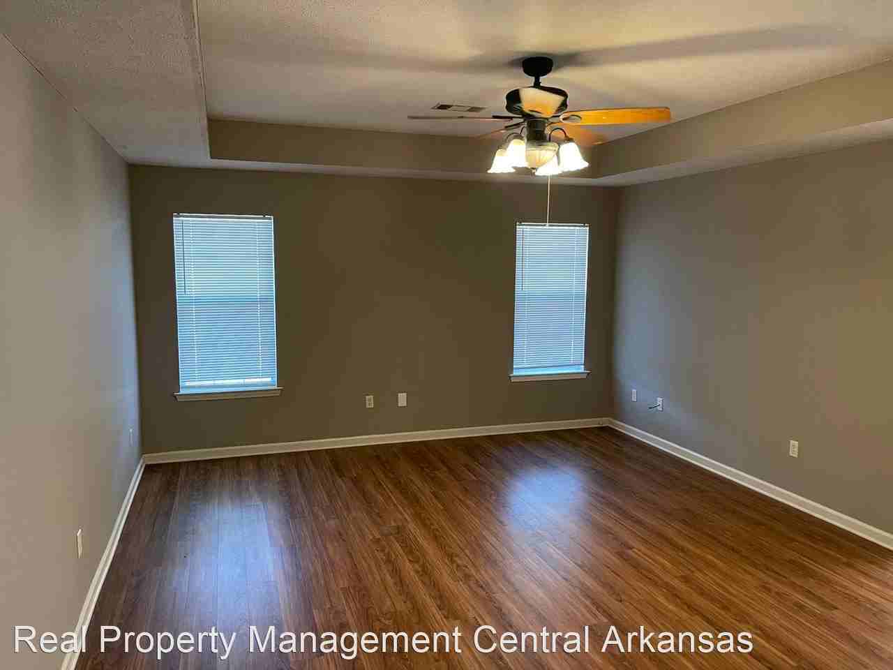 1700 Longfellow Dr - Photo 3 of 13